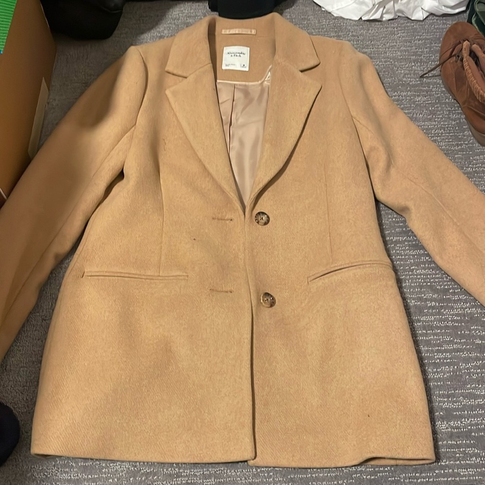 Abercrombie Carmel blazer coat M- like new , never worn